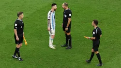 Un DT de la MLS pidió que los árbitros traten a Messi como trataron a Michael Jordan en la NBA