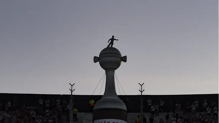 ¡Inesperado! Se quedó sin DT el rival de un equipo argentino en los octavos de la Libertadores