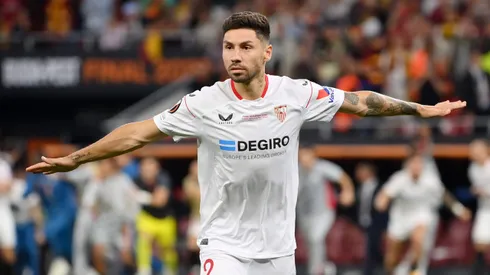 Gonzalo Montiel con la camiseta de Sevilla.