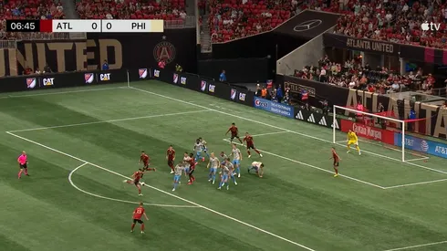 Así la agarró Thiago Almada.