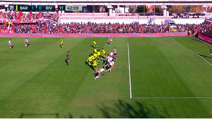 La insólita explicación arbitral del gol anulado a River contra Barracas
