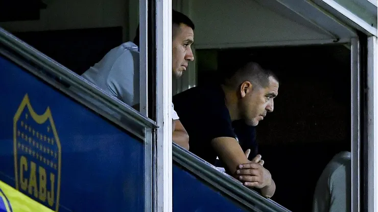 "Regálenlo": mientras suena en Boca, los hinchas de su club destrozaron al jugador en redes