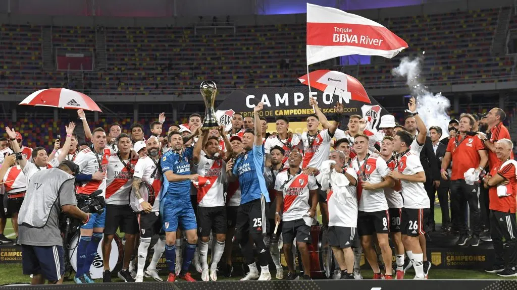 River se quedó con el Trofeo de Campeones 2021 tras vencer a Colón en Santiago del Estero. (Getty)