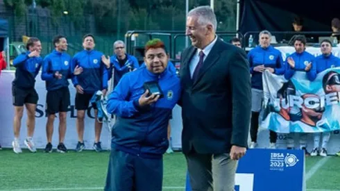 De vender en los colectivos a ser campeón del mundo con los Murciélagos: la historia de Maxi Espinillo