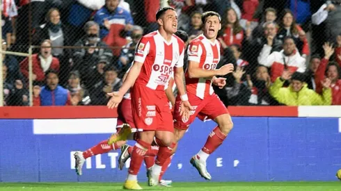 Gonzalo Morales festejando un gol en Unión.