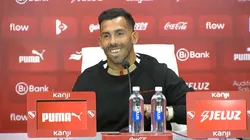 VIDEO | La reacción de Tevez cuando le dijeron "bienvenido al único Rey de Copas"