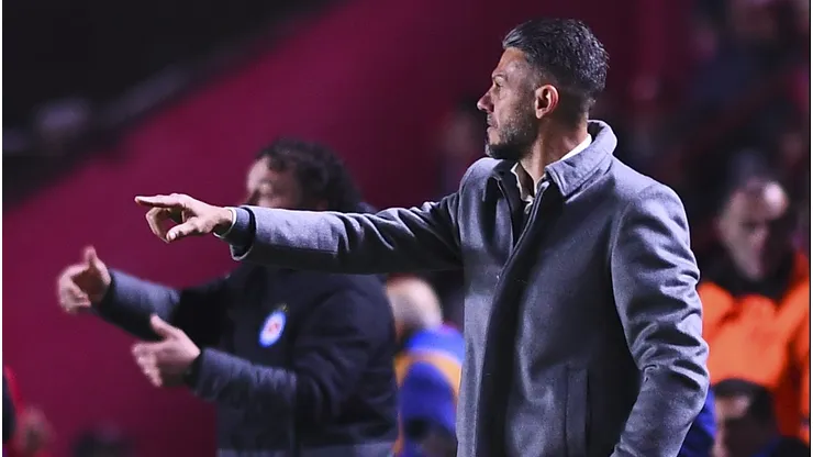 Martín Demichelis en el duelo ante Argentinos.