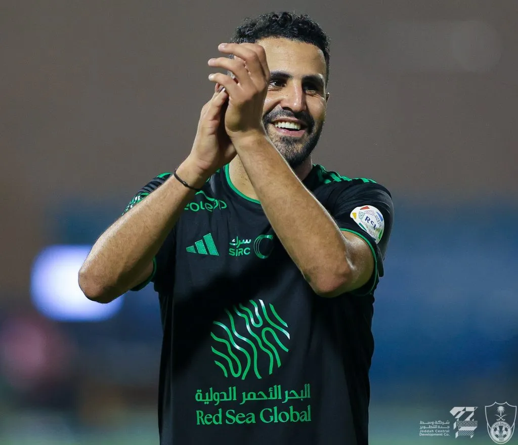 Riyad Mahrez dejó el Manchester City después de ganar la Champions para jugar en el Al Ahli. (Foto: Prensa Al Ahli)