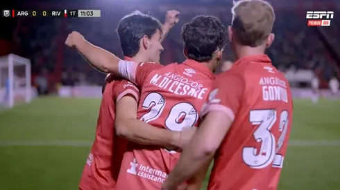 El festejo de los jugadores de Argentinos.