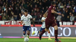 San Lorenzo se hizo fuerte en una cancha difícil.