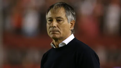 Independiente se contactó con Ariel Holan