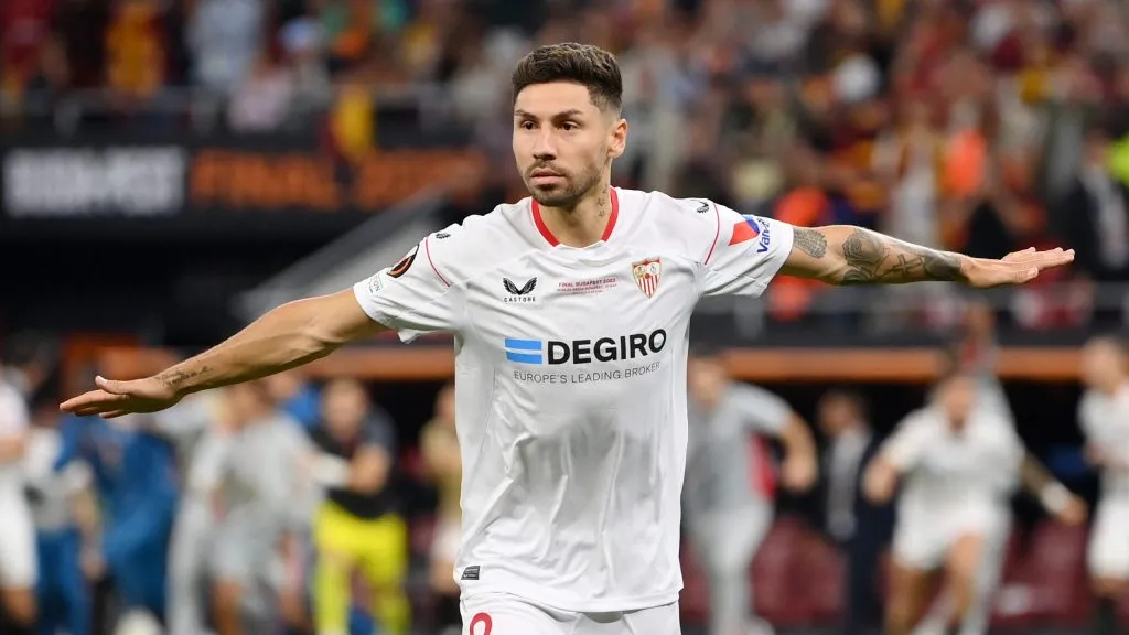 Gonzalo Montiel tiene todo listo para irse de Sevilla. (Foto: Getty)