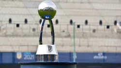 El trofeo oficial de la Copa de la Liga.