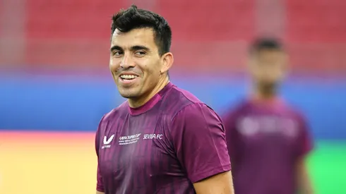 Otro argentino a la Premier League: Acuña se va al Aston Villa