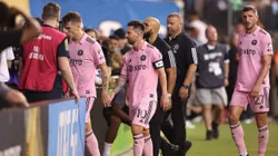 Dijo que se iba a llevar la camiseta de Messi, pero llegó tarde a la entrega