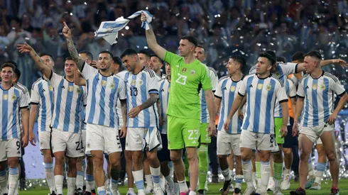 Aston Villa comenzó a negociar con Marcos Acuña