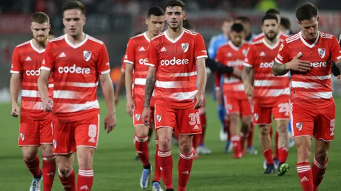 Vélez quiere llevarse a Santiago Simón