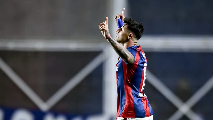La oferta millonaria que puede sacar de San Lorenzo a Adam Bareiro para llevarlo a un exótico destino