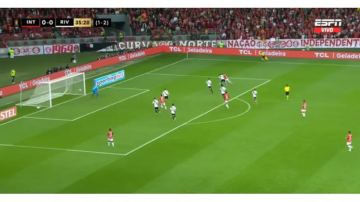 VIDEO | ¿No fue penal? La gran polémica que se dio en Inter - River e hizo enojar a Coudet