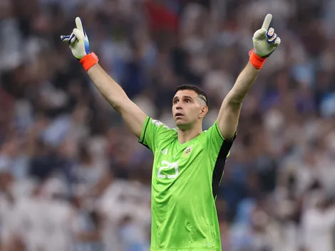 Emiliano Martínez se burló de la Ley anti Dibu: "La hicieron tarde"