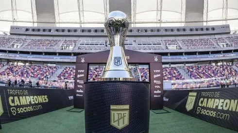 La copa del Trofeo de Campeones 2023.