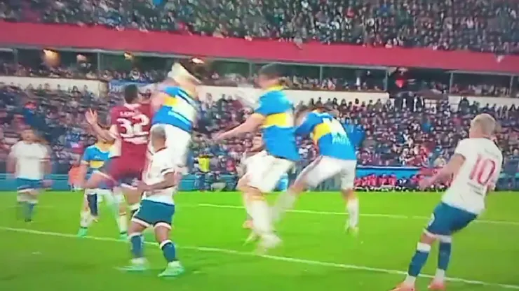No se vio: el penal que reclaman los hinchas de Boca y que los jugadores ni protestaron