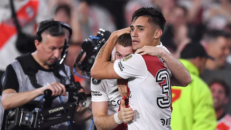 River se impuso por 2-1 ante Inter de Porto Alegre.