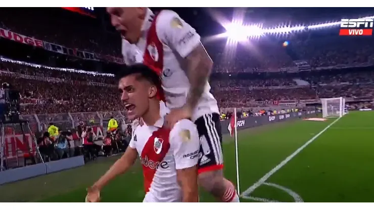 El festejo alocado de Pablo Solari.