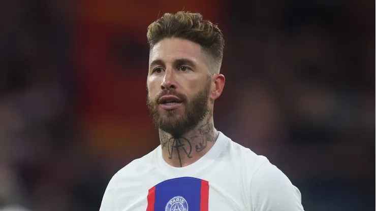 Sergio Ramos con la camiseta de Paris Saint-Germain.