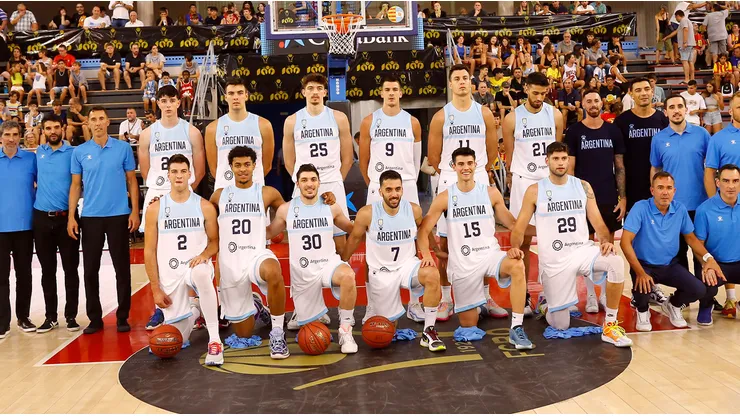 Argentina juega un nuevo amistoso de básquet.