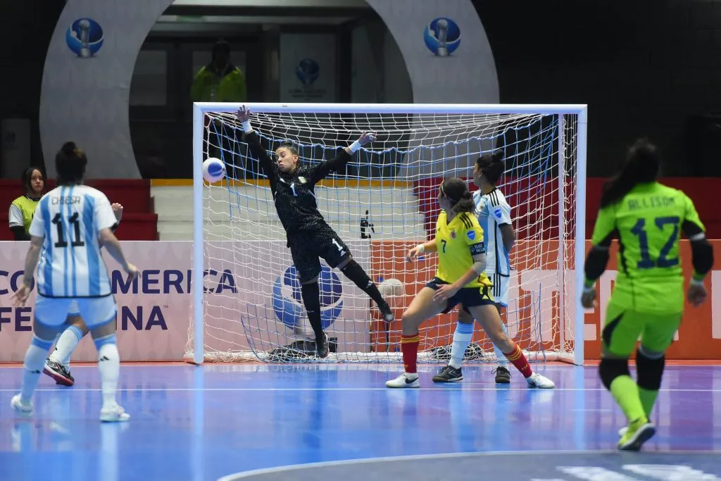 El único gol que le convirtieron a Lera en el torneo. CONMEBOL