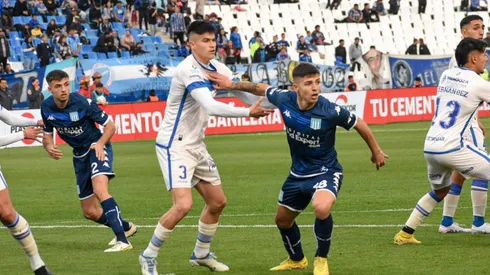 Racing sigue siendo el puntero de su zona.