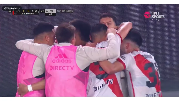 VIDEO | Salomón Rondón metió un frentazo letal e hizo delirar a todos los hinchas de River