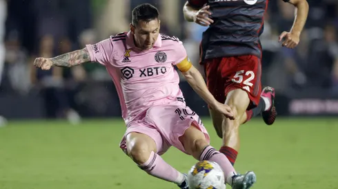Messi en acción contra Toronto.