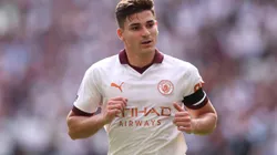 La reacción de Julián Álvarez al ver una camiseta de River en West Ham