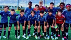 Thiago Messi junto a sus compañeros.