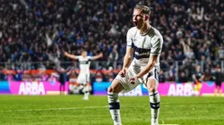 Abaldo festejando el gol del triunfo de Gimnasia.