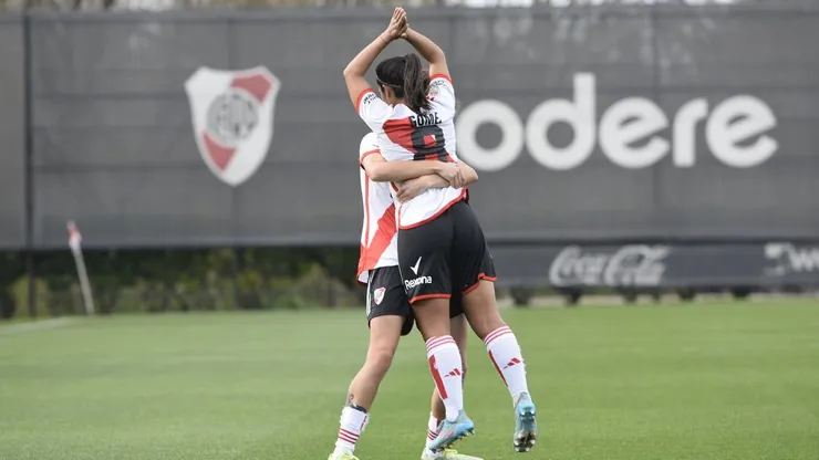 ¡Qué zurdazo, Pepa! El golazo de Gómez en el empate de River ante Belgrano