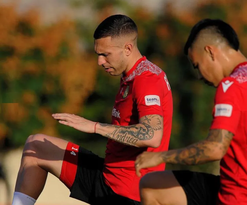 Briasco, con Armenia. (Foto: @armenian_ff)