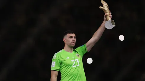 El padre de Dibu Martínez hizo una advertencia a todos los peluqueros del país