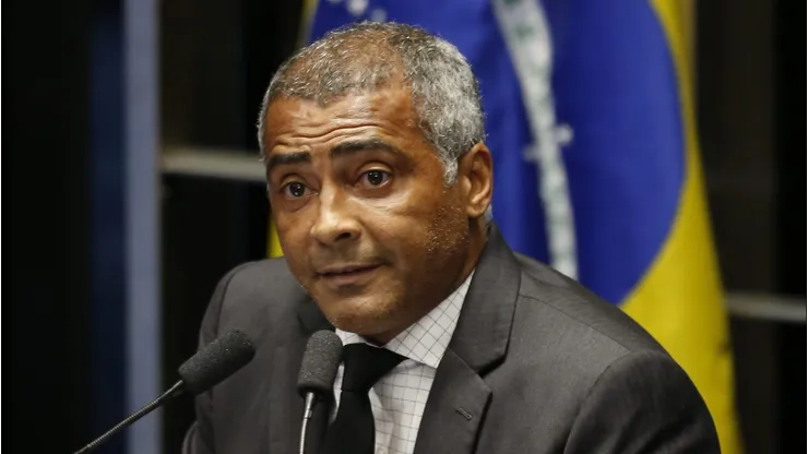 A Romário se le salió la cadena contra los hinchas de Boca: "Argentinos hijos de p..."