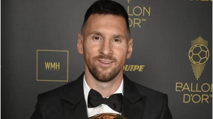 Lionel Messi dijo que le gustaría exhibir el Balón de Oro en la Bombonera antes del Argentina vs. Uruguay por las Eliminatorias. Foto: France Football.