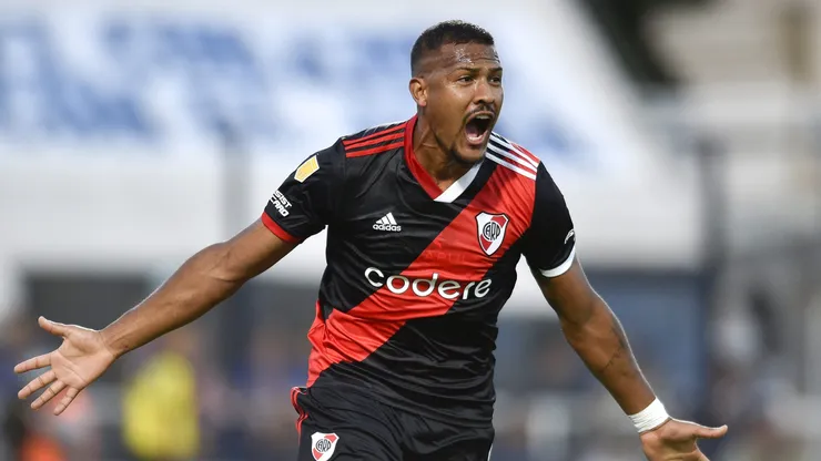 Salomón Rondón se irá de River.