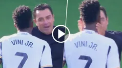 Vinícius Júnior y Xavi Hernández se cruzaron en pleno clásico.