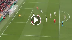 El uruguayo aprovechó el rebote en el área y con potente remate puso el 3-1.