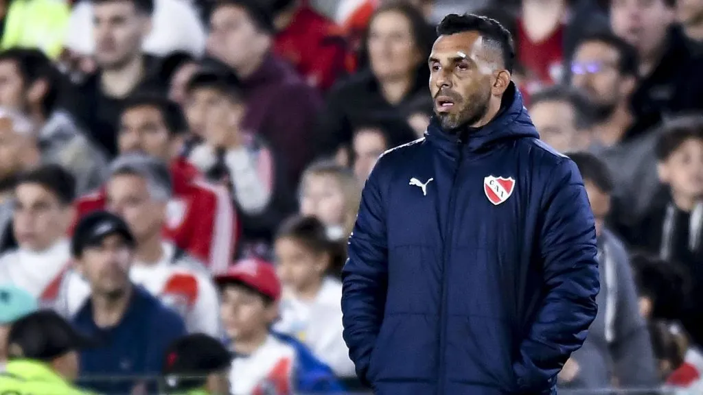 Tevez, el entrenador de Independiente.