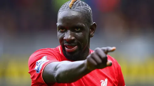 Mamadou Sakho, ex capitán de Liverpool y PSG, tomó del cuello a su entrenador