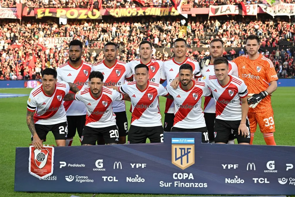 La formación de River ante Colón. (Getty)