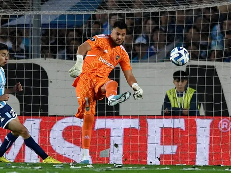 Los hinchas de Racing aplaudieron a Chiquito Romero, arquero de Boca