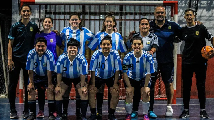 Las Castoras quieren llegar al Mundial de Brasil.